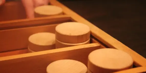 Hvordan laver du Dinamo Zagreb-inspirerede shuffleboard-brikker derhjemme